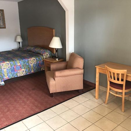 Whitesboro Inn Екстер'єр фото